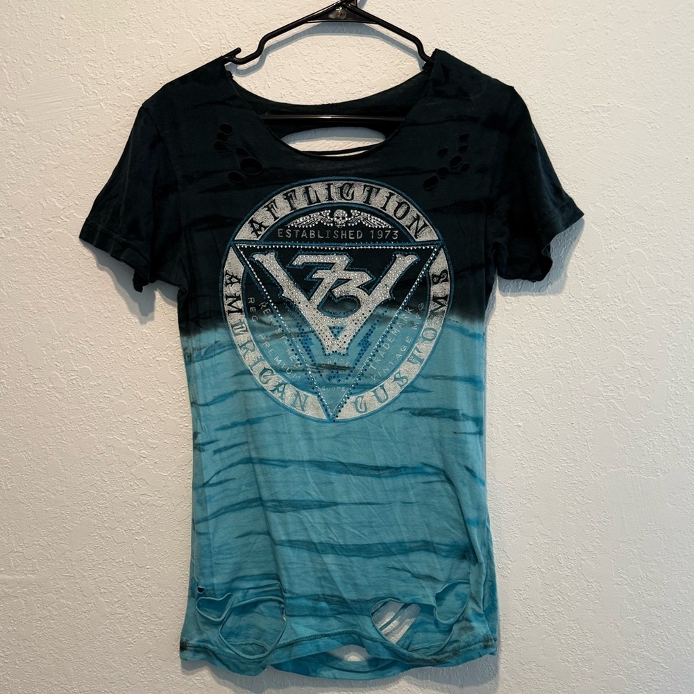 Affliction Blue Ombre Distressed Cutout Tee Size M Rhinestone Navy Aqua Rock Top - Picture 2 of 10